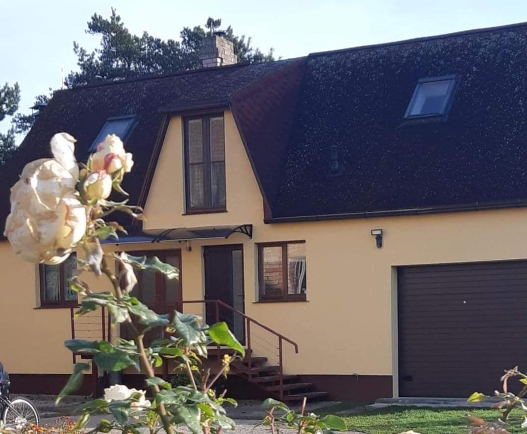 Лора Villa Lapmezciems Exterior photo
